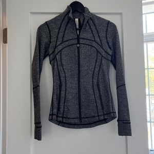 Size 4 Lululemon zip up
